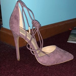 Lavender tie up pumps